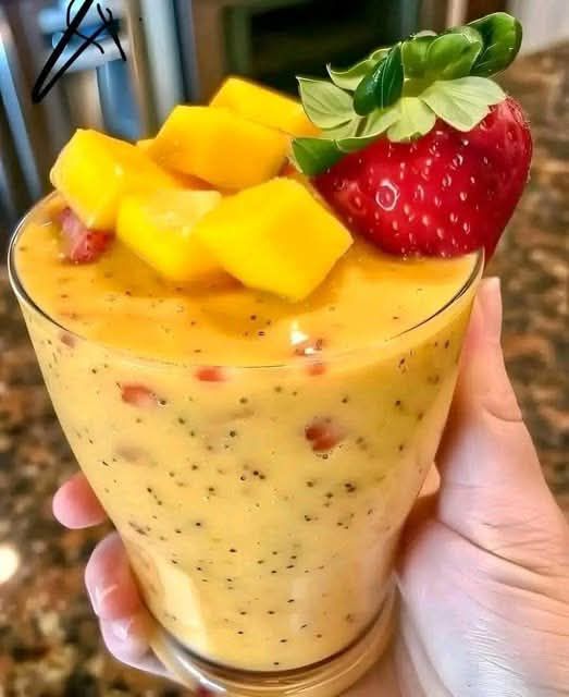Tropical Strawberry Mango Smoothie Recipe