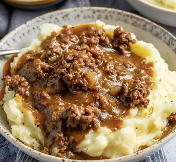 Ground Beef and Gravy Over Mashed Potatoes